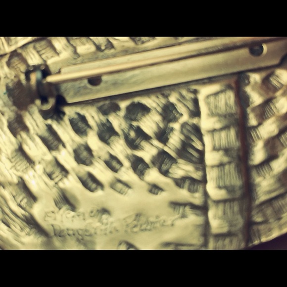 Pewter Basket Brooch by Danforth of Middlebury, Vermont, Pewterers - Picture 7 of 10